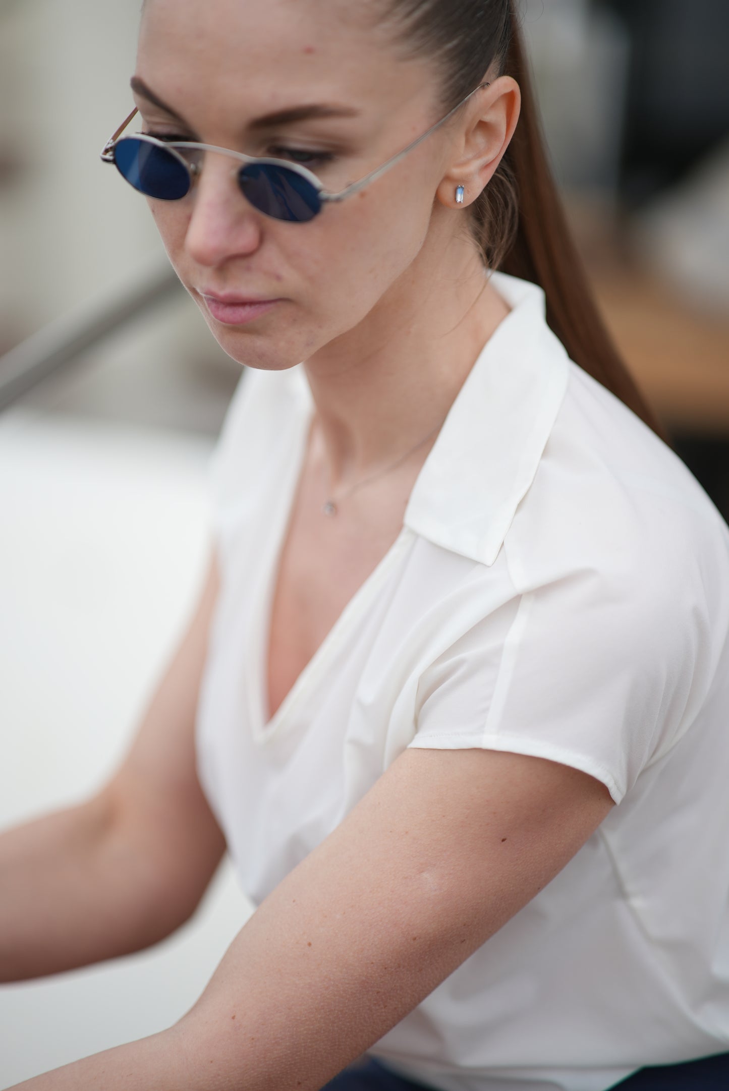 V YAKA YARI GÖMLEK YAKA BLUZ NATUREL BEYAZ