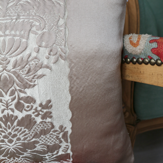 DAMASK DESEN JAKARLI KIRLENT KILIFI