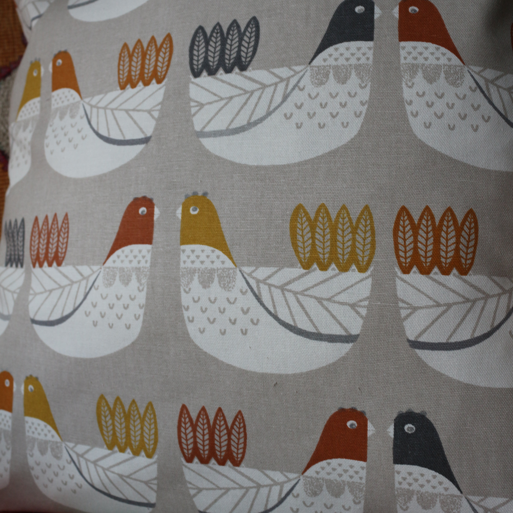 GÜVERCİN DESENLİ KIRLENT KILIFI