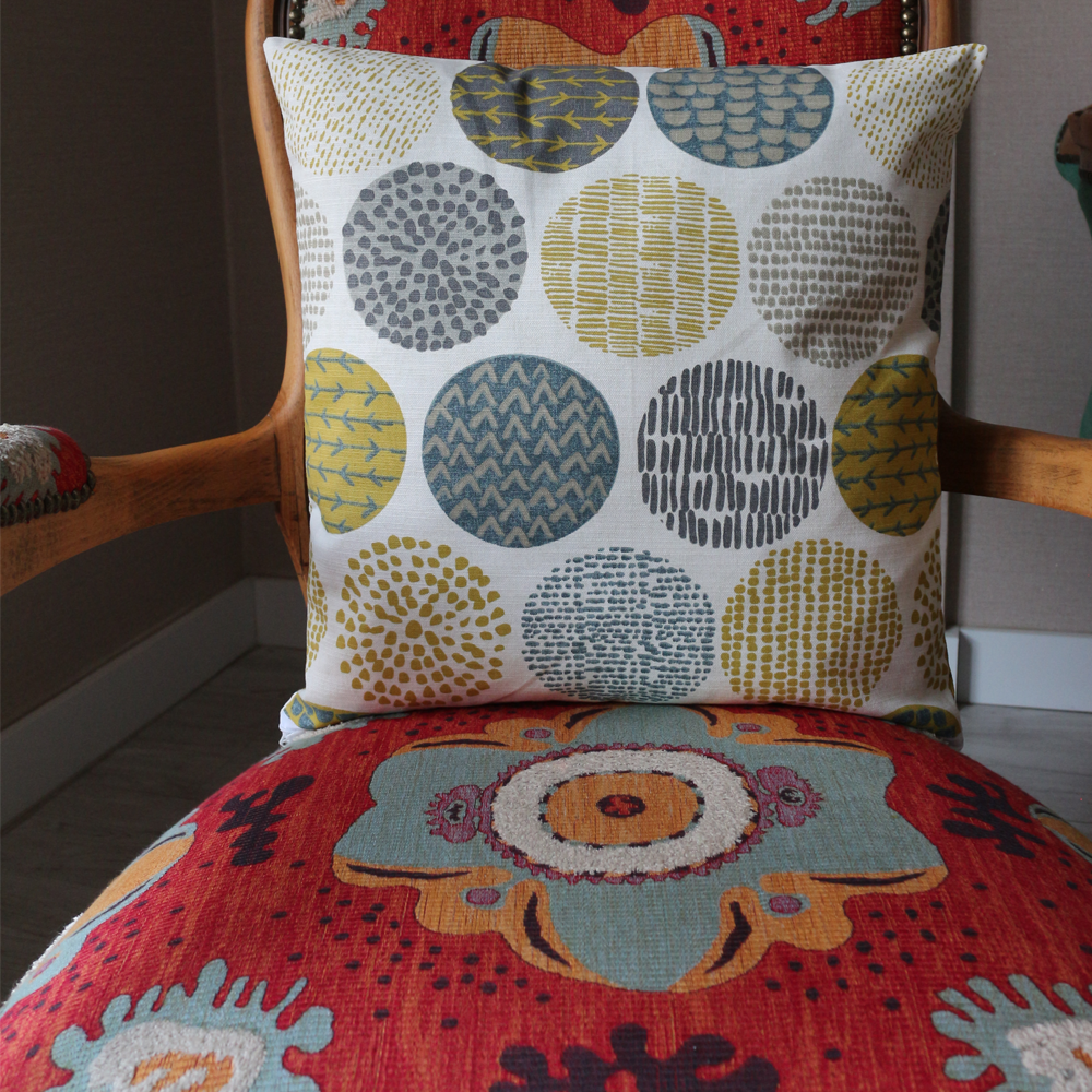 İSKANDİNAV DAİRE DESENLİ KIRLENT KILIFI