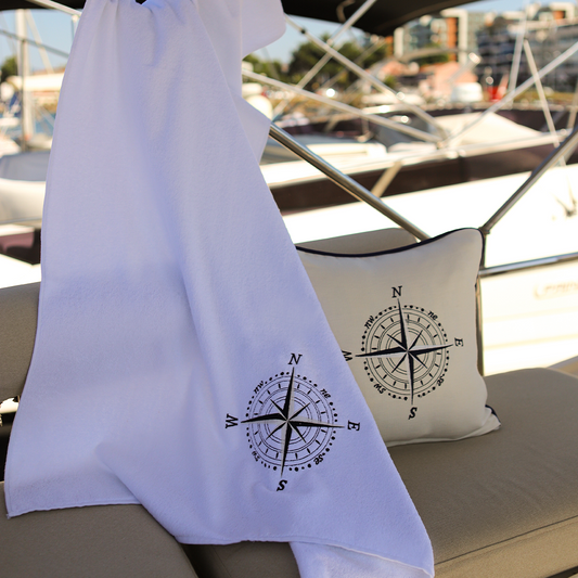 PUSULA NAKIŞLI BEYAZ HAVLU 90 cm x 150 cm