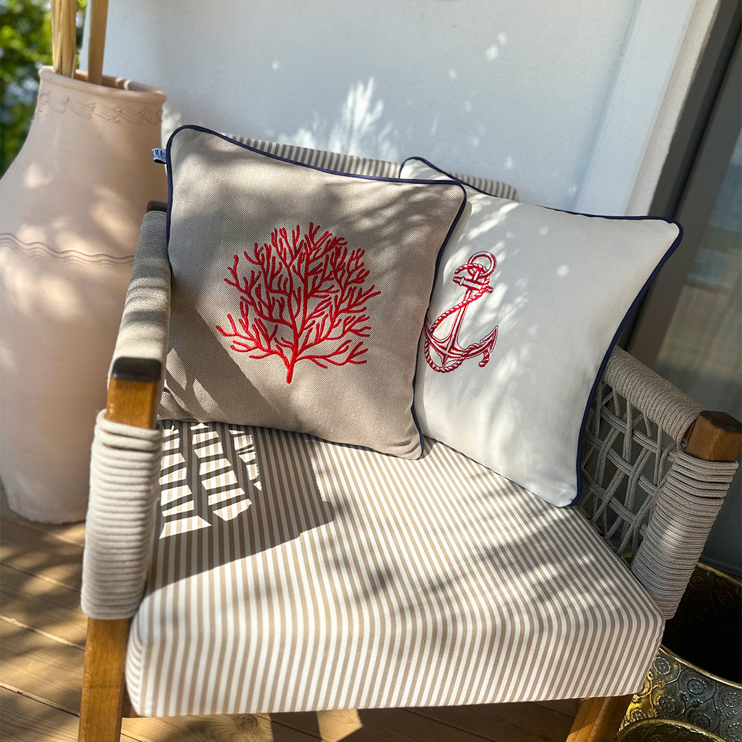 KIRMIZI MERCAN NAKIŞLI JAKARLI GRİ KIRLENT KILIFI