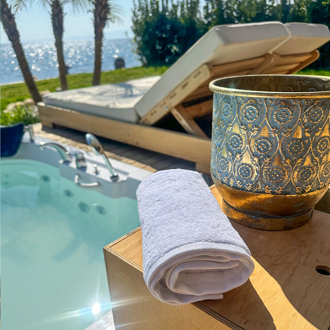 DÜZ BEYAZ BANYO HAVLUSU 700 gr. 90 cm x 150 cm