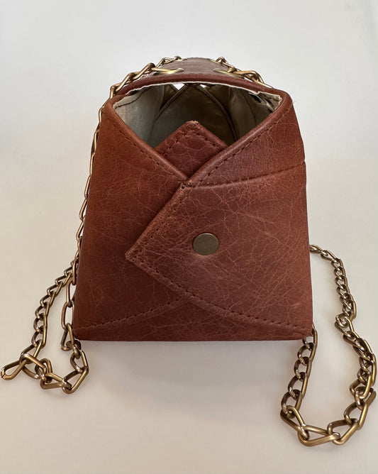 RETRO TARZ HAKİKİ DERİ KAHVERENGİ OMUZ ÇANTASI