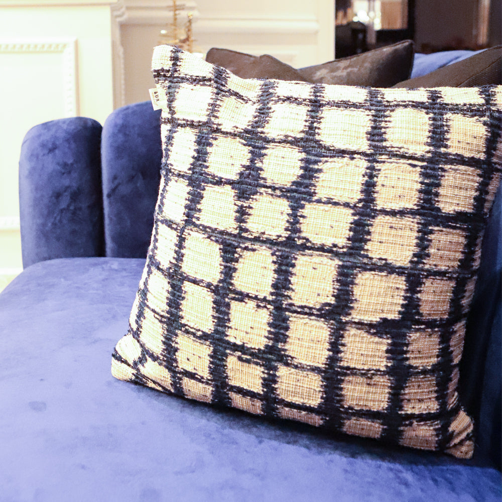 MAVİ KARELİ JAKARLI DOKUMA KIRLENT KILIFI