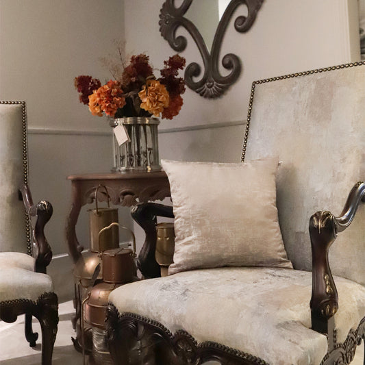 PARLAK KREM JAKARLI DOKUMA KIRLENT KILIFI