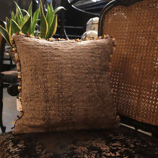 KAHVERENGİ PÜSKÜLLÜ JAKARLI KIRLENT KILIFI