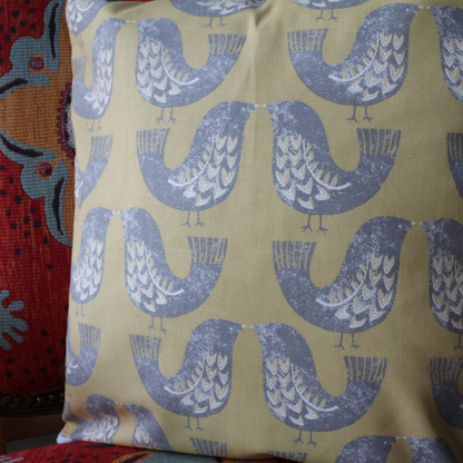 KUŞ DESENLİ KIRLENT KILIFI